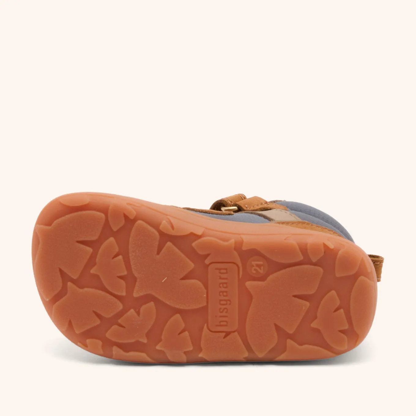 barefoot becky cognac