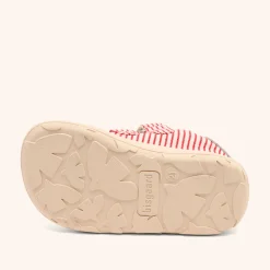 barefoot skipper red