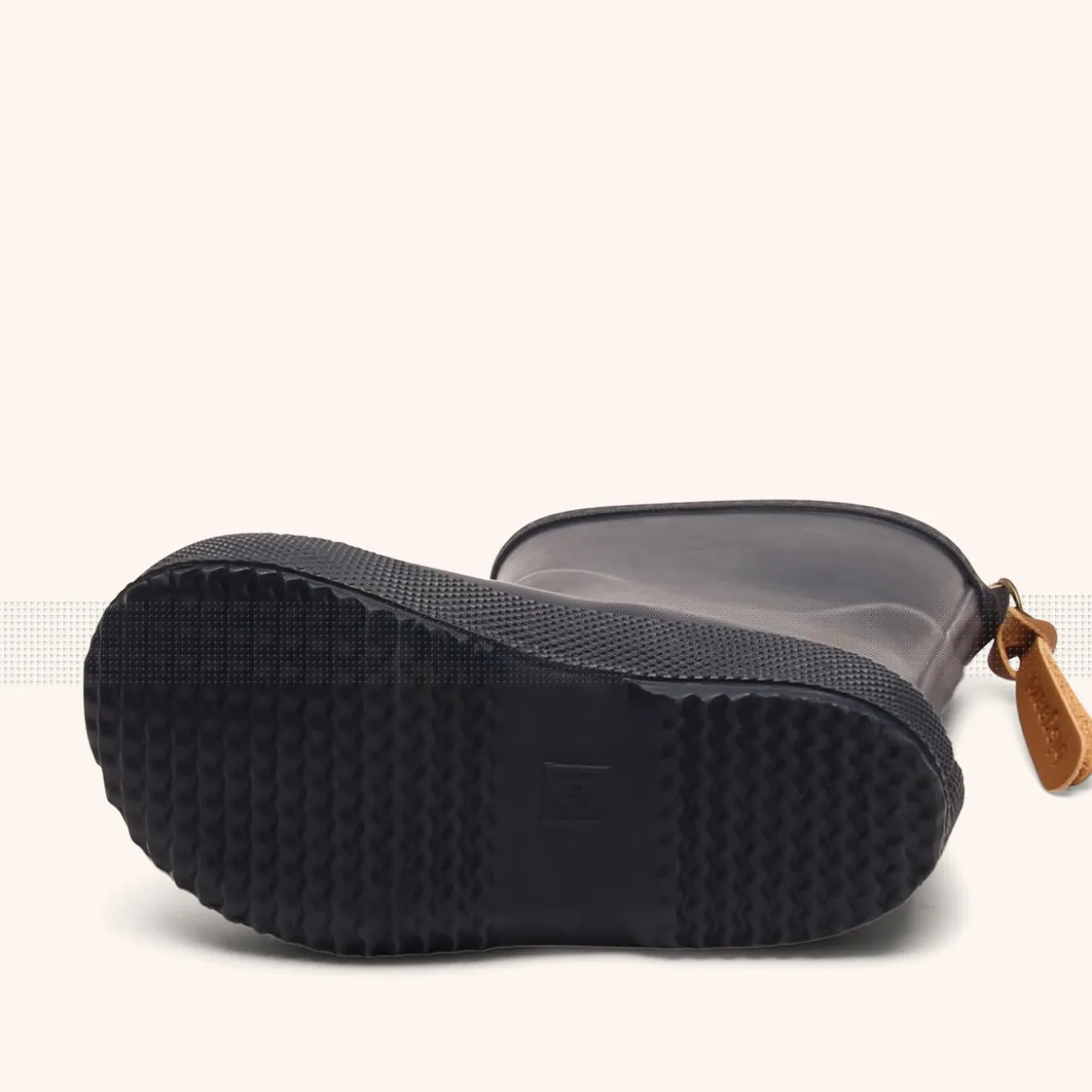 basic rubber black