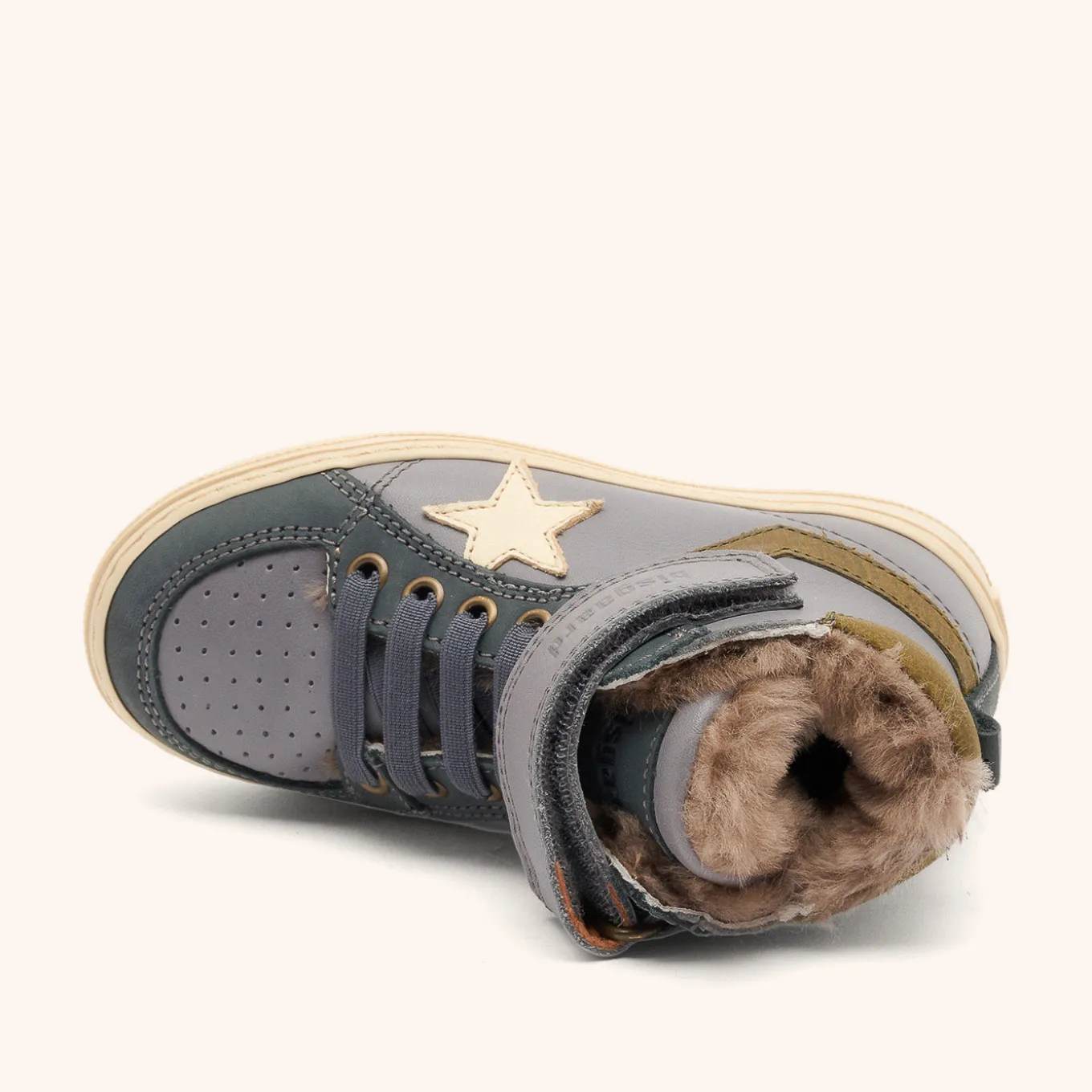 isak lamb grey