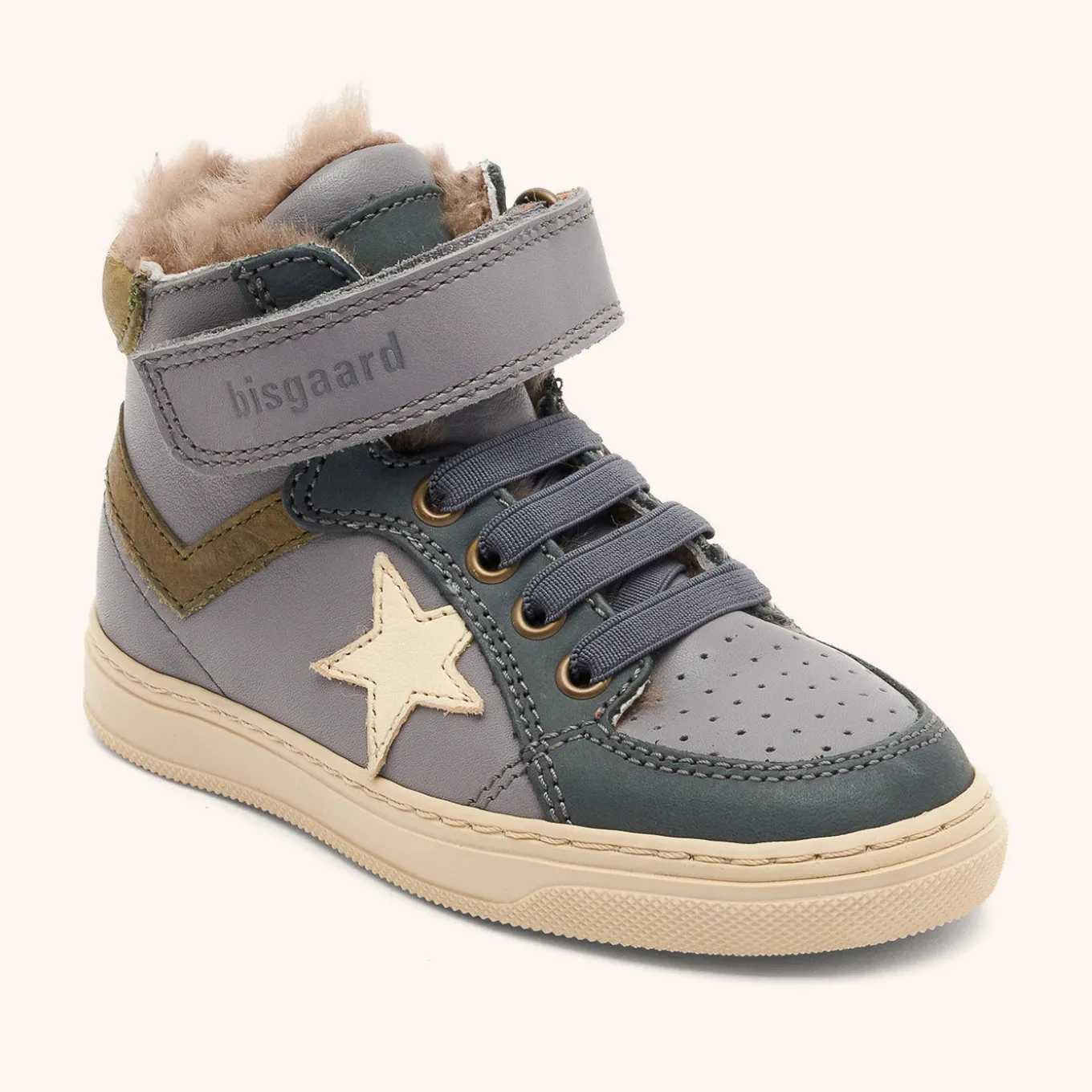 isak lamb grey