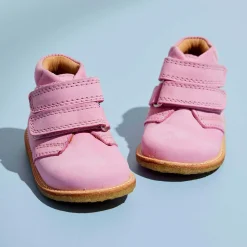 tue v pink